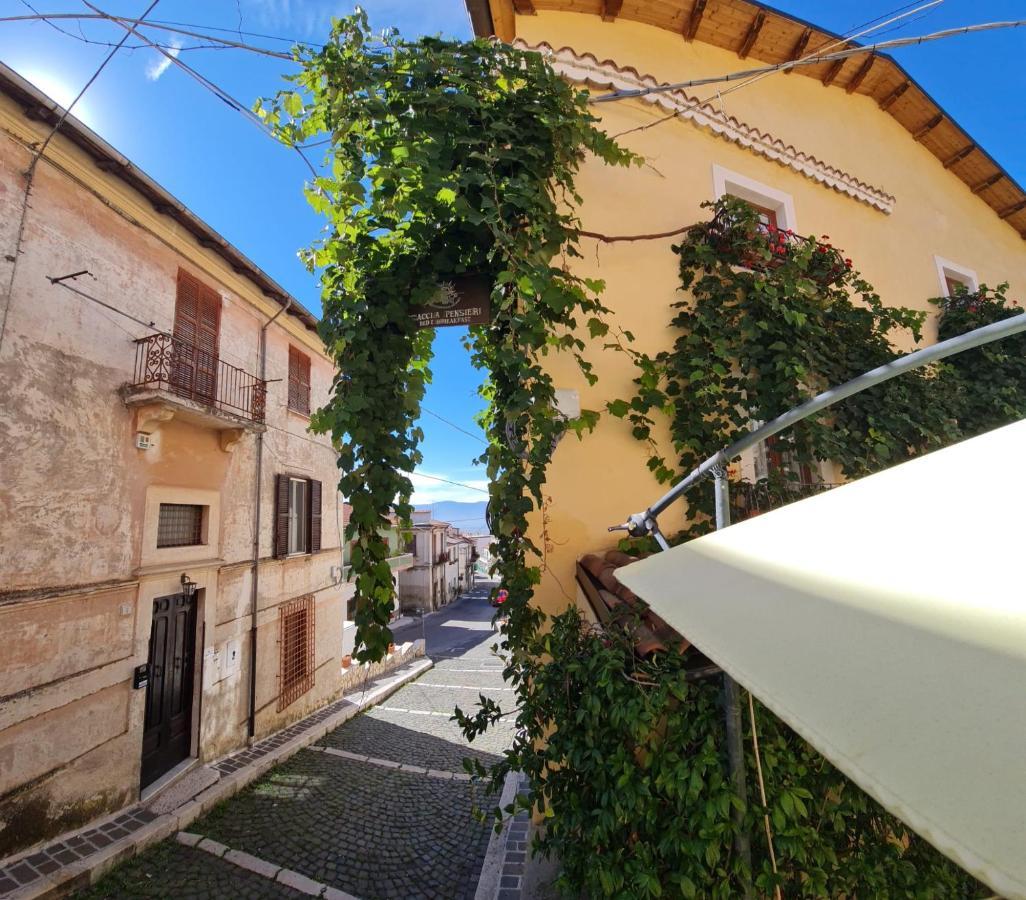 Scaccia Pensieri Villa Cerchio Eksteriør billede