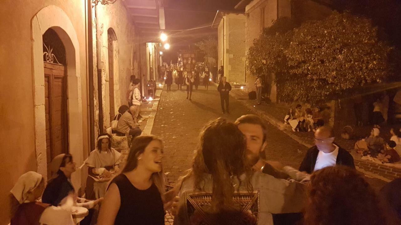 Scaccia Pensieri Villa Cerchio Eksteriør billede