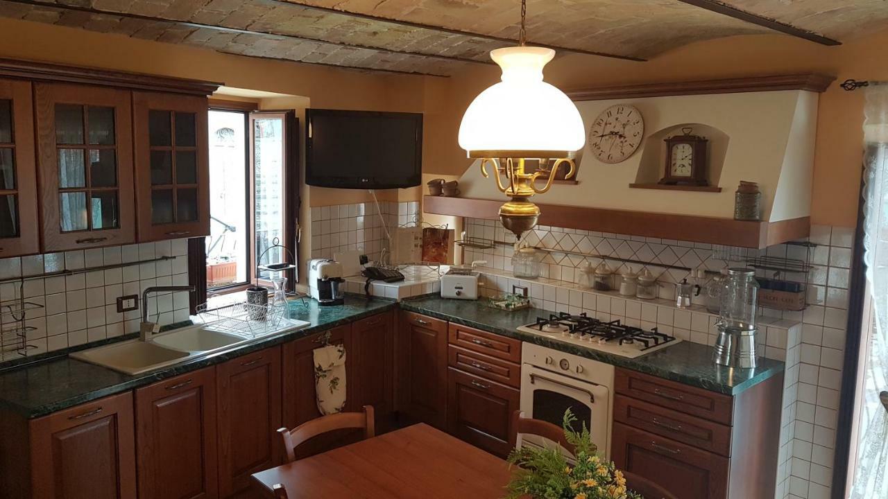 Scaccia Pensieri Villa Cerchio Eksteriør billede