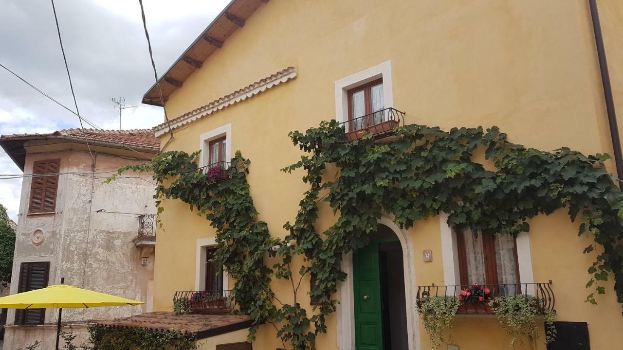 Scaccia Pensieri Villa Cerchio Eksteriør billede