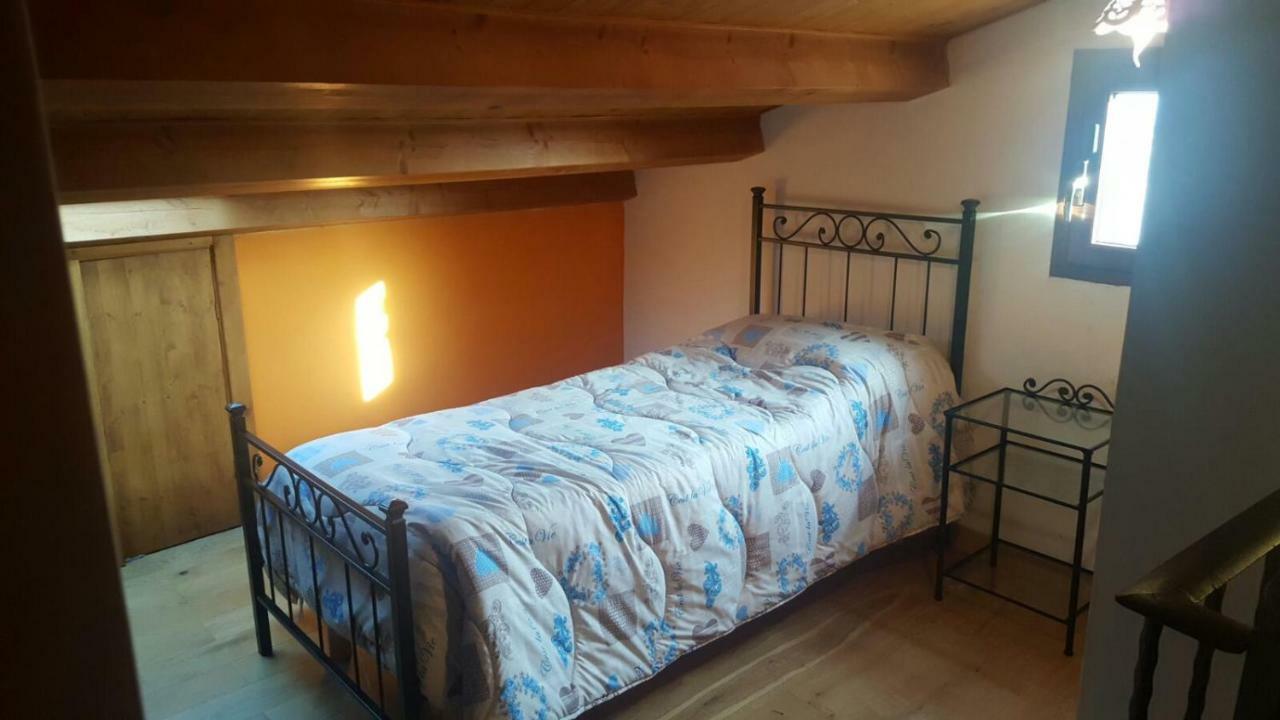 Scaccia Pensieri Villa Cerchio Eksteriør billede